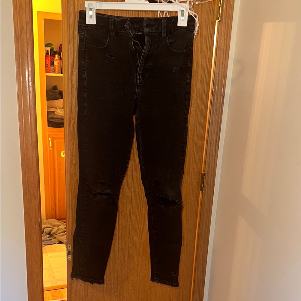 Black Distressed Women's Jeans